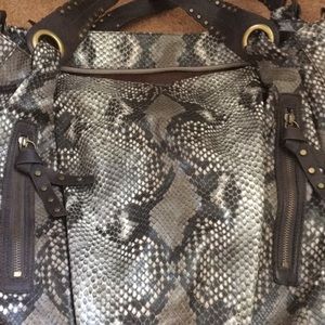 Woman’s Purse/Handbag